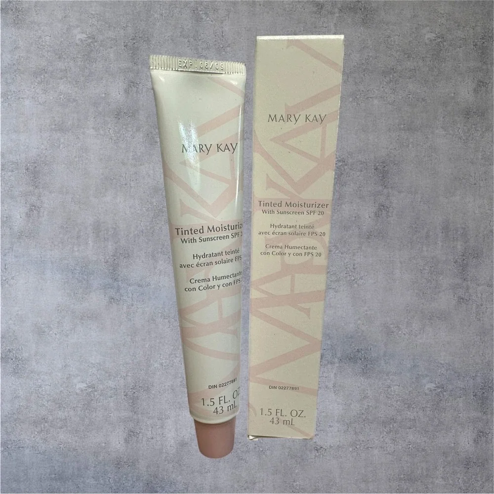 Mary Kay Tinted Moisturizer SPF‎ 20 Ivory 1 007472 1.5oz New Sheer Pink Cap